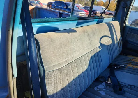 1986 Chevrolet C20 из США, поврежденный, VIN 2GCFC24HXG1164691